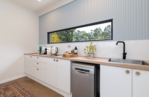 Blewitt Springs Villa | Alluca Villa McLaren Vale vineyard escape