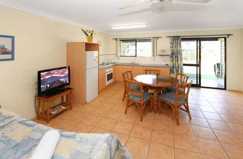 Arcadia Apartment | Alma Bay Holiday Unit 1