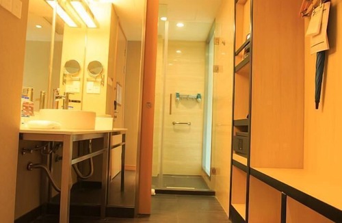 Tinghu Qu Hotel | Aloft Yancheng