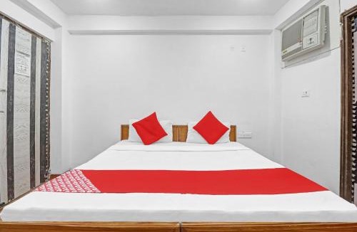 Noida Hotel | ALX Townhouse