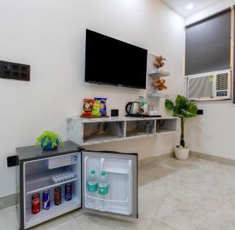 Sector 70 Apartment | Amaze Stays Noida Sector 70