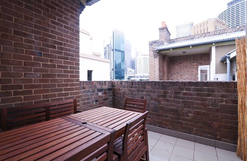 The Rocks Villa | Amazing place to stay in the heart of the rocks
