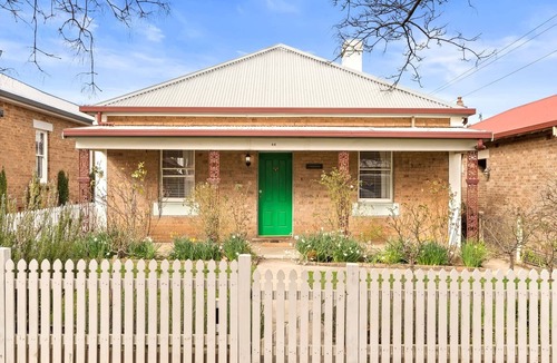 Orange House | Ambrose On Byng | Central Location