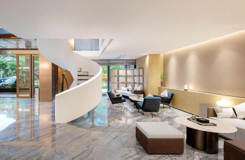 Longhua District Hotel | AMIGO migo Sleeping Hotel (mission hills)