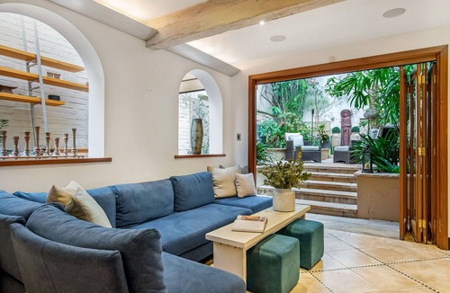 Darlinghurst House | An exceptional grand home in a highly sought-after location. Live like a local.