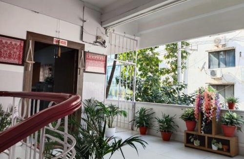 Paltan Bazaar House | ANAND RETREAT GUEST HOUsE