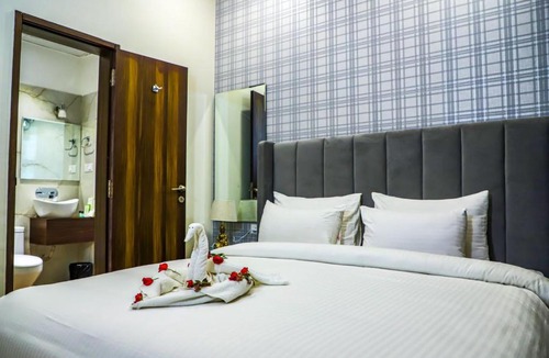 Vrindavan House | Anand Varsha Luxury Stays