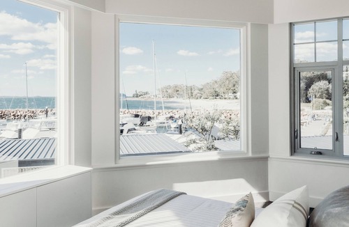 Corlette Hotel | Anchorage Port Stephens