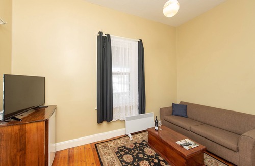 Victor Harbor Hotel | Anchorage Seafront Hotel