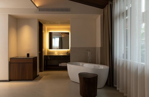 Dayan Old Town Hotel | Ancient Charm Luxe Retreat Lijiang