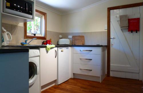 Peterborough House | Andy's Accommodation
