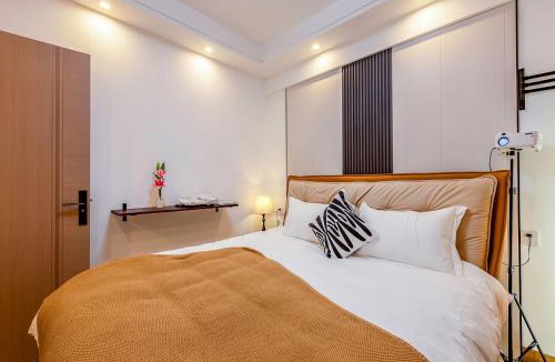 Kunming City Centre Apartment | Annie Apart ment 2602-only 150 meters from Metro Line 2 Exit of Chuanxingulou