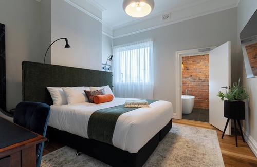 Devonport Bed & Breakfast | Annie May B&B