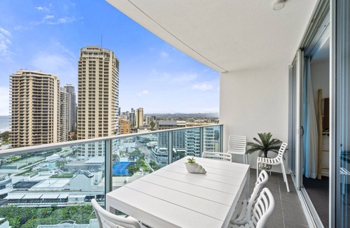 Gold Coast Apartment | Apartment 11405, this 3 bedroom 2 bathroom apartment boasts state-of-the-art in