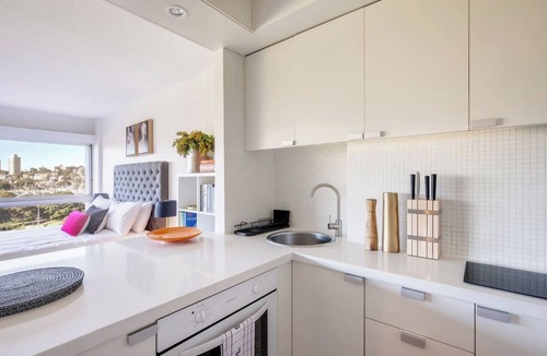 Rushcutters Bay Apartment | Aquarius Rising Poolside in Rushcutters Bay