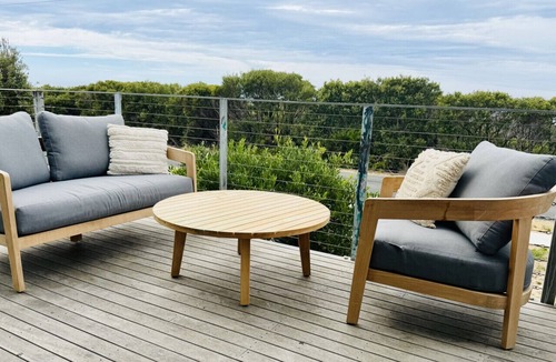Golden Beach House | Architectural Coastal Retreat. 100m to Beach