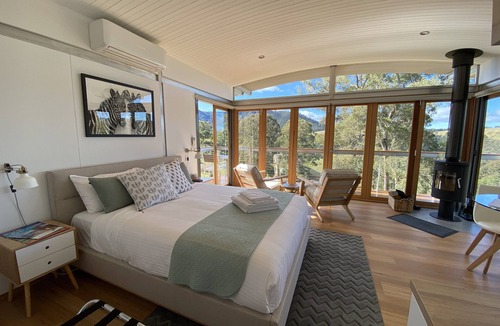 South Bowenfels Cabin | Architectural Mountain Eco Pod
