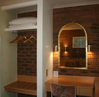 North Melbourne Hotel | Arden Motel