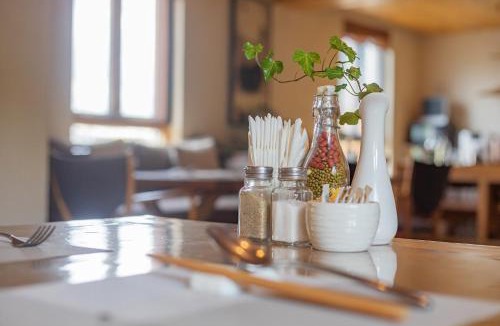 Shuhe Old Town Hotel | Arro Khampa by Zinc Journey Lijiang