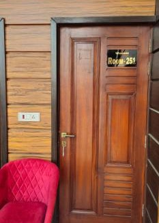 Dhampur Hotel | Arsh Hotel & Restaurant