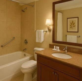 Hazratganj Hotel | ASAR CAPOOR Hotel