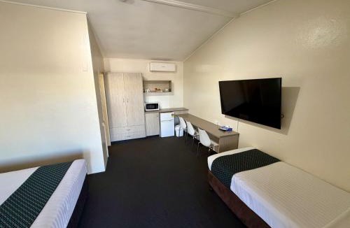 West Gosford Hotel | Ashwood Motel