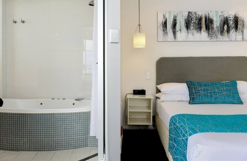 Glenelg Hotel | Atlantic Tower Motor Inn