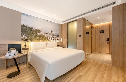 Jintai District Hotel | Atour Hotel Baoji Raiway Station Xingzheng Avenue