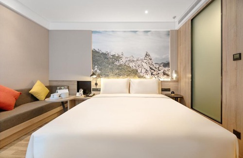 Jintai District Hotel | Atour Hotel Baoji Raiway Station Xingzheng Avenue