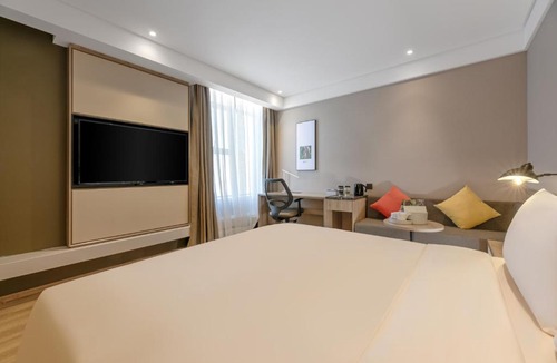 Jintai District Hotel | Atour Hotel Baoji Raiway Station Xingzheng Avenue