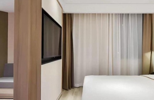 Panjiayuan Hotel | Atour Hotel Beijing Guomao Jingsong Railway Station