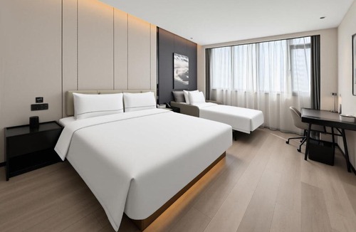Middle Chaoyang Hotel | Atour Hotel Beijing Sanlitun Tuanjiehu Station