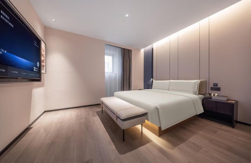 Middle Chaoyang Hotel | Atour Hotel Beijing Sanlitun Tuanjiehu Station