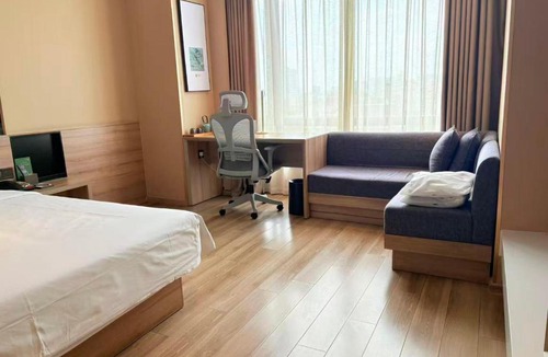 Zhangqiaocun Hotel | Atour Hotel Changjiang North Road Wuxi
