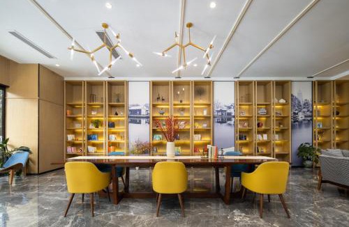 Xinbei Hotel | Atour Hotel Changzhou Dinosaur Park