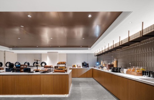Shuangliu District Hotel | Atour Hotel Chengdu Tianfu Erjiang Temple Metro Station