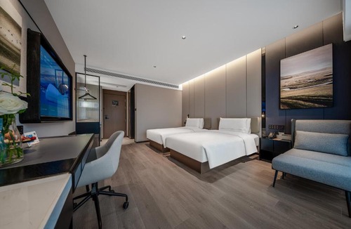 Shuangliu District Hotel | Atour Hotel Chengdu Tianfu Erjiang Temple Metro Station