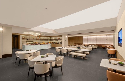Jeifangbei Central Business District Hotel | Atour Hotel Chongqing Jiefangbei China World Trade Center