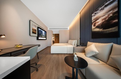 Chongqing Hotel | Atour Hotel Chongqing North Station Renhe