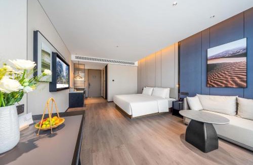Pailou Hotel | Atour Hotel Chongqing Wanzhou Wanda Beibin Avenue