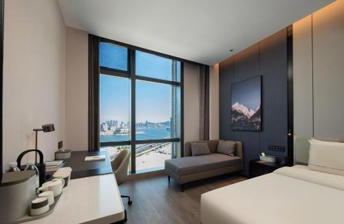 Ganjingzi Hotel | Atour Hotel Dalian Xinghaiwan Bridge Gaoxin Wanda Plaza with Sea View