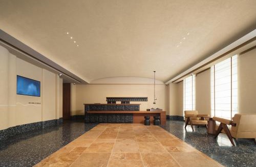Shahekou Hotel | Atour Hotel Dalian Xinghai Square The Centenary City Sculpture and Seascape