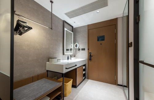 Dinghai Hotel | Atour Hotel Dinghai Ancient City Zhoushan