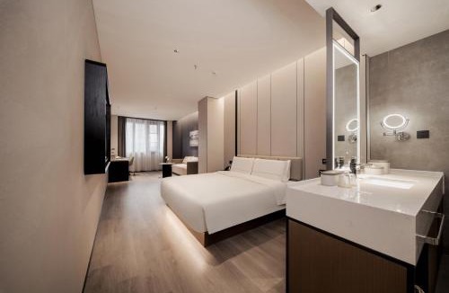 Cangshan Hotel | Atour Hotel -Fujian Avenue, Hongtang Metro Station, Fuzhou