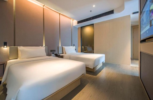 Huadu Hotel | Atour Hotel Guangzhou Huadu Financial Center