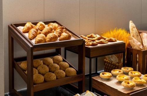 East Huanshi Road Hotel | Atour Hotel Guangzhou Yuexiu Taojin Subway Station