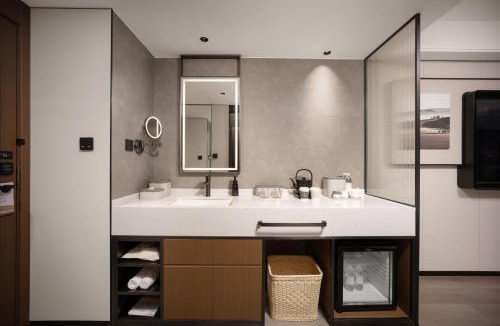 Guilin City Centre Hotel | Atour Hotel Guilin Railway Station Yingtai Building