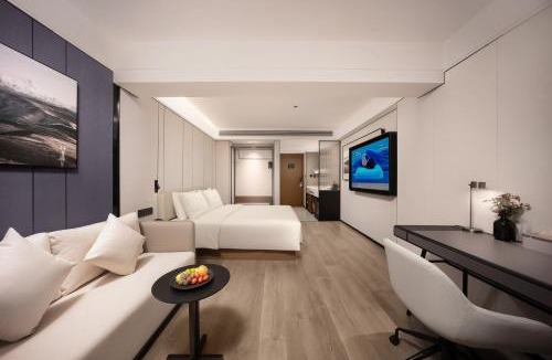 Guilin City Centre Hotel | Atour Hotel Guilin Railway Station Yingtai Building
