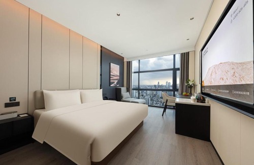 Long Hua Hotel | Atour Hotel Haikou Wanguo Metropolis Qilou Old Street