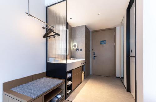 Yuhang District Hotel | Atour Hotel Hangzhou Aeon Mall Liangzhu Gudun Road